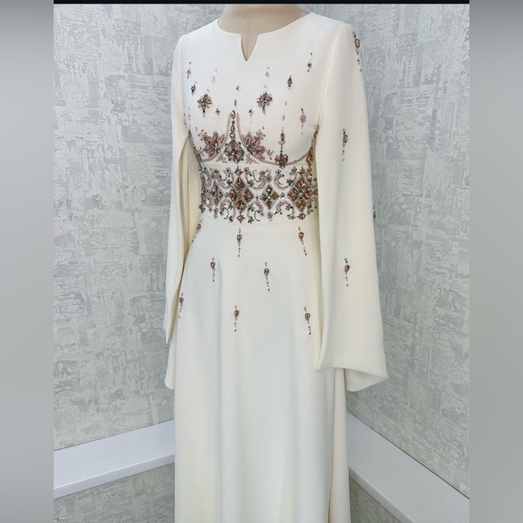 Elegant Embellished beige Dress - Picture 1 of 10